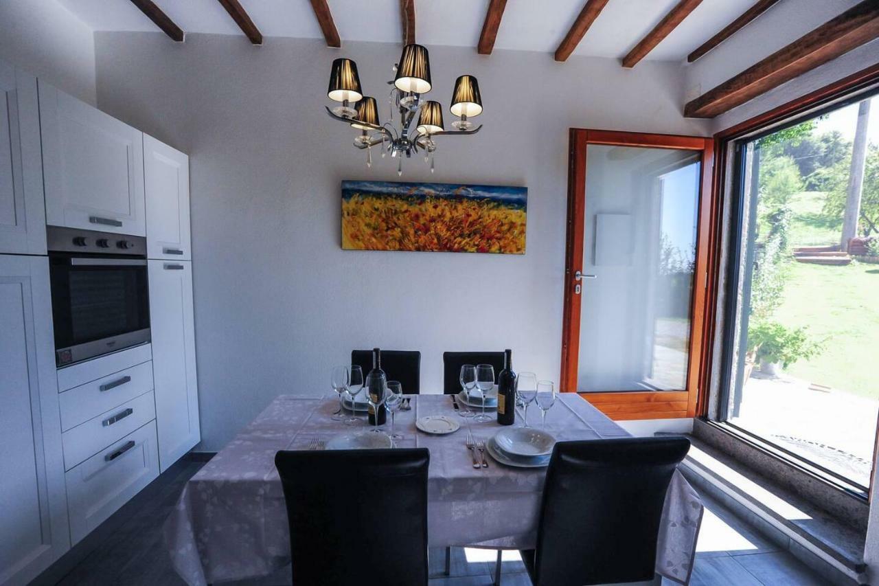 アルチドッソLa Finestra Sul Castelloアパートメント エクステリア 写真